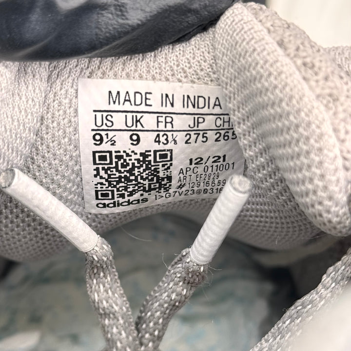 Yeezy 700 Static 9UK