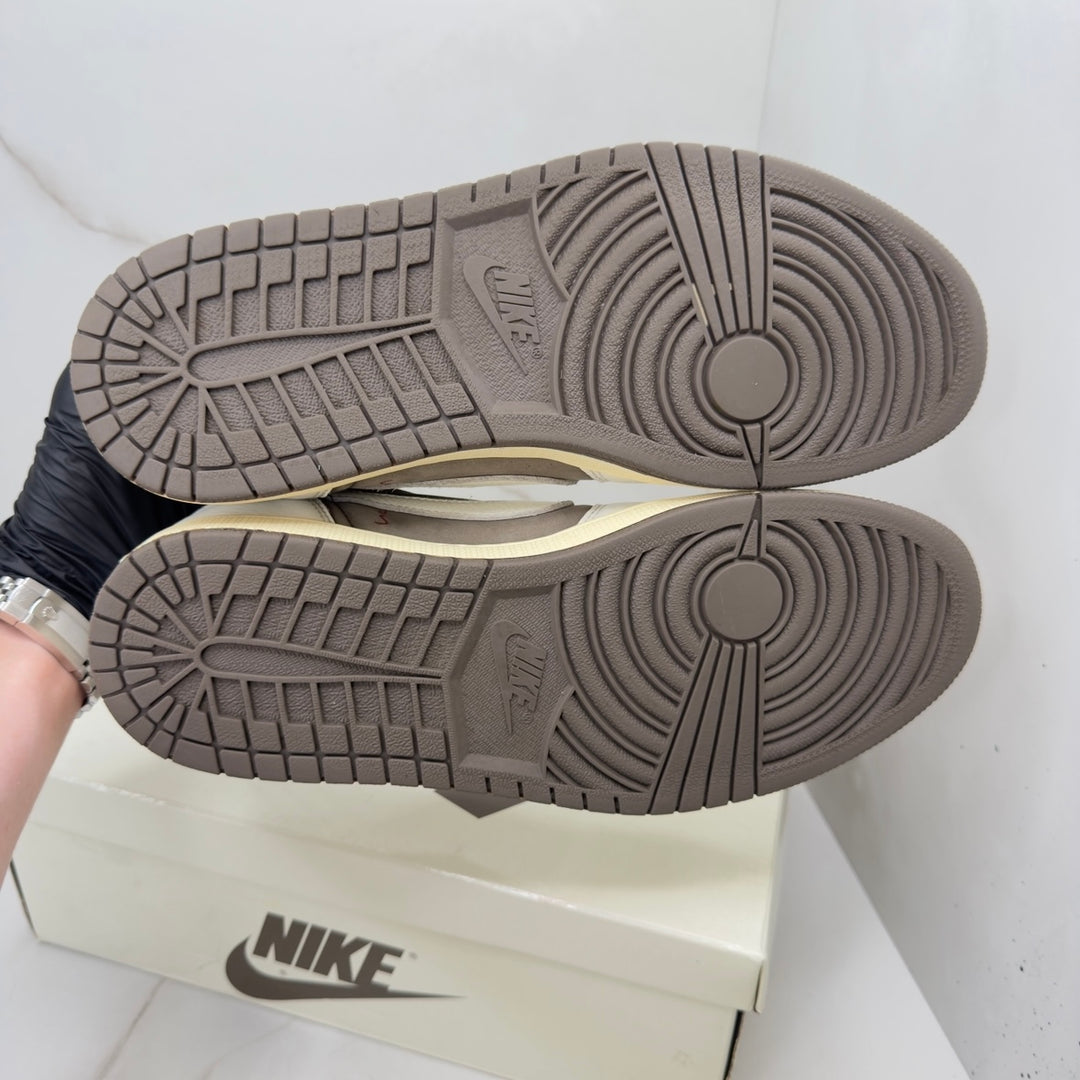 Jordan 1 Low Travis Scott Reverse Mocha 10UK