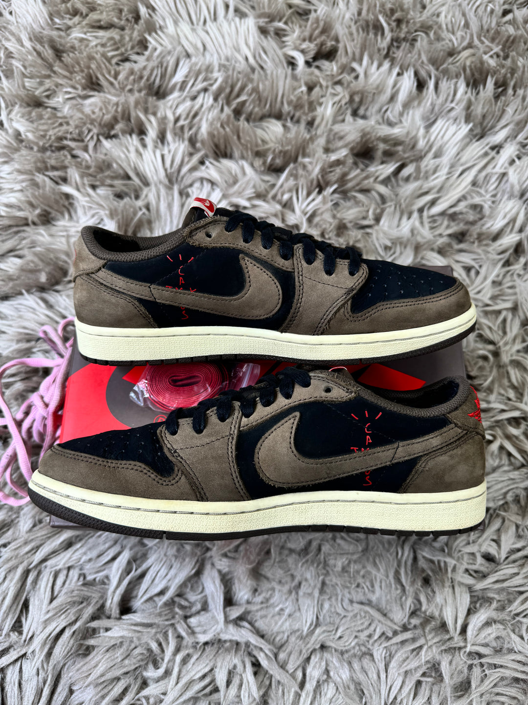 Jordan 1 low Travis Scott mocha 7UK