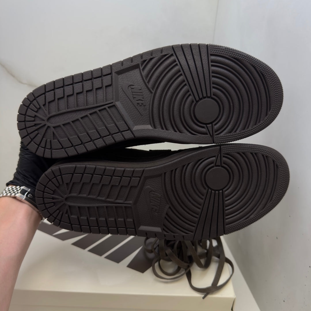 Jordan 1 Low Travis Scott Velvet 9UK