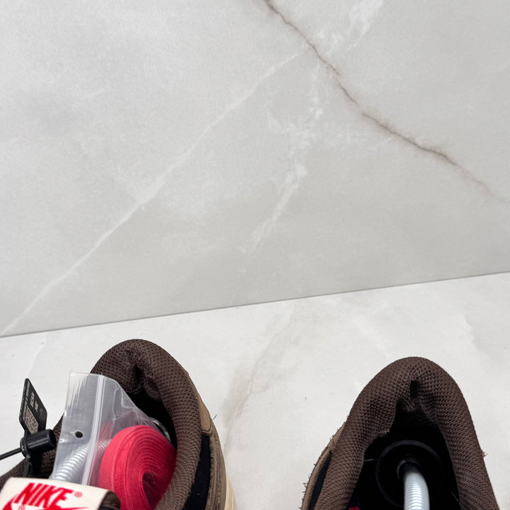 Jordan 1 Low Travis Scott OG Mocha 1.0 10UK