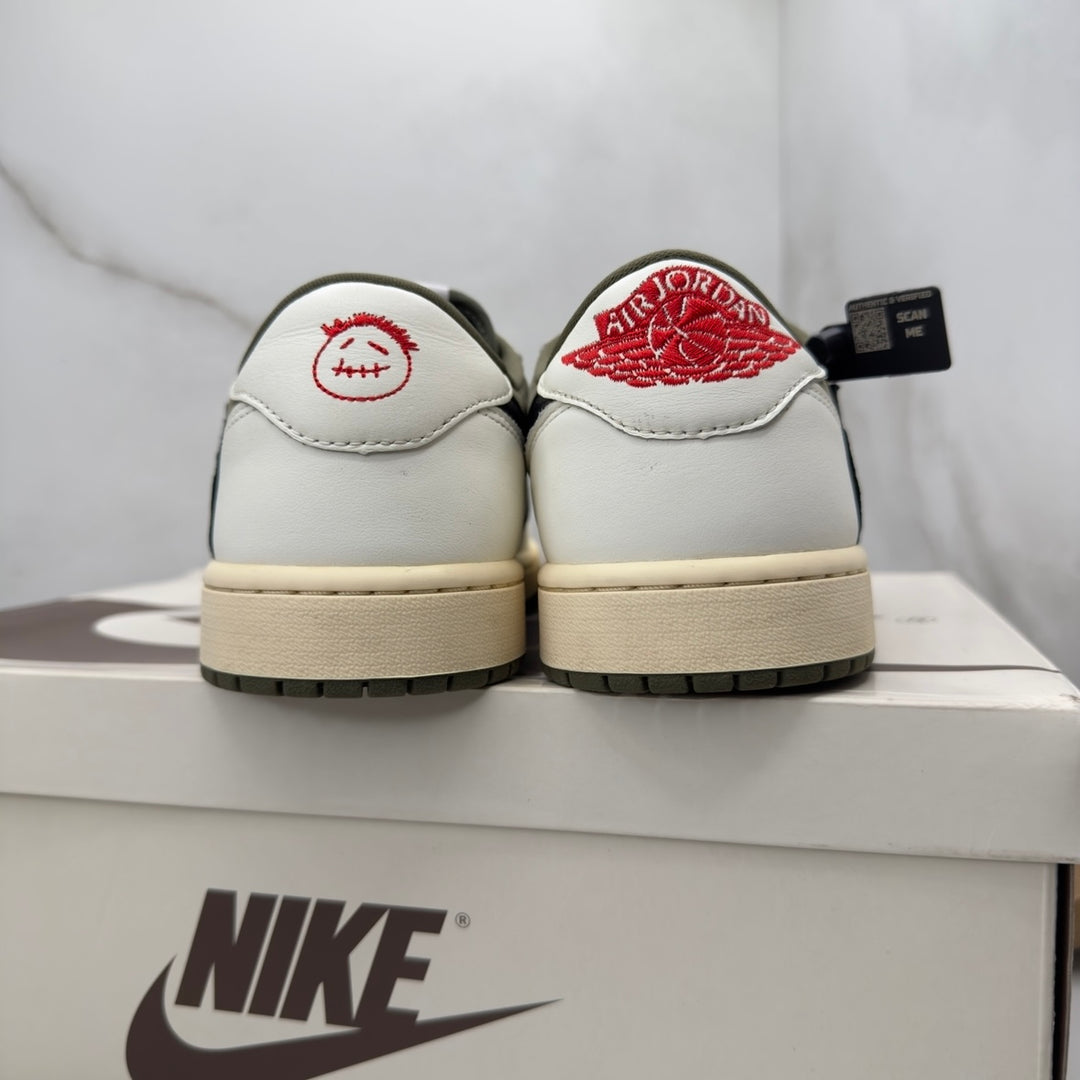 Jordan 1 Low Travis Scott Medium Olive 8.5UK