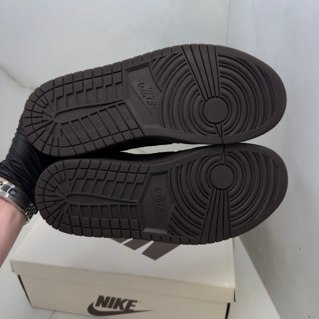 Jordan 1 Low Travis Scott Velvet 7UK