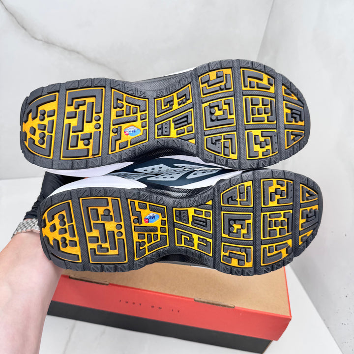 Nike Air Max Sunder Canyon 7.5UK