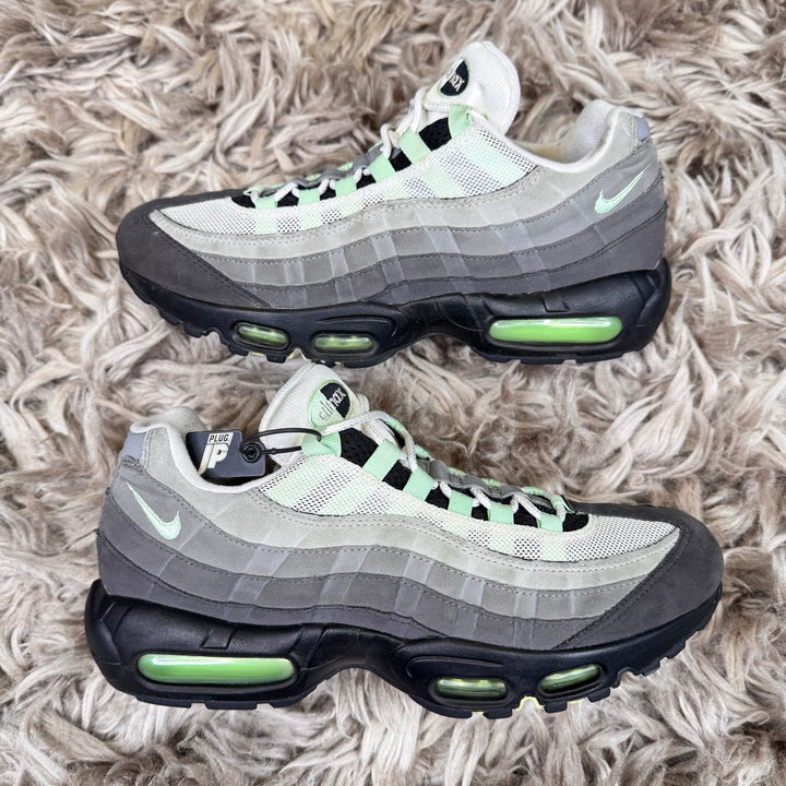 Nike air max 95 fresh mint 8.5UK
