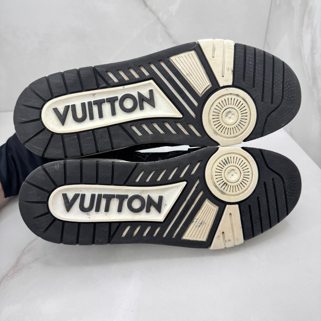 Louis Vuitton Trainers Black/White LV8
