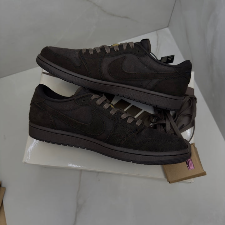 Jordan 1 Low Travis Scott Velvet 9.5UK