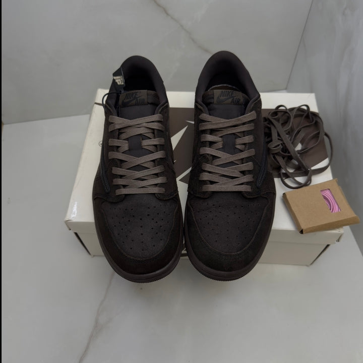 Jordan 1 Low Travis Scott Velvet 9.5UK