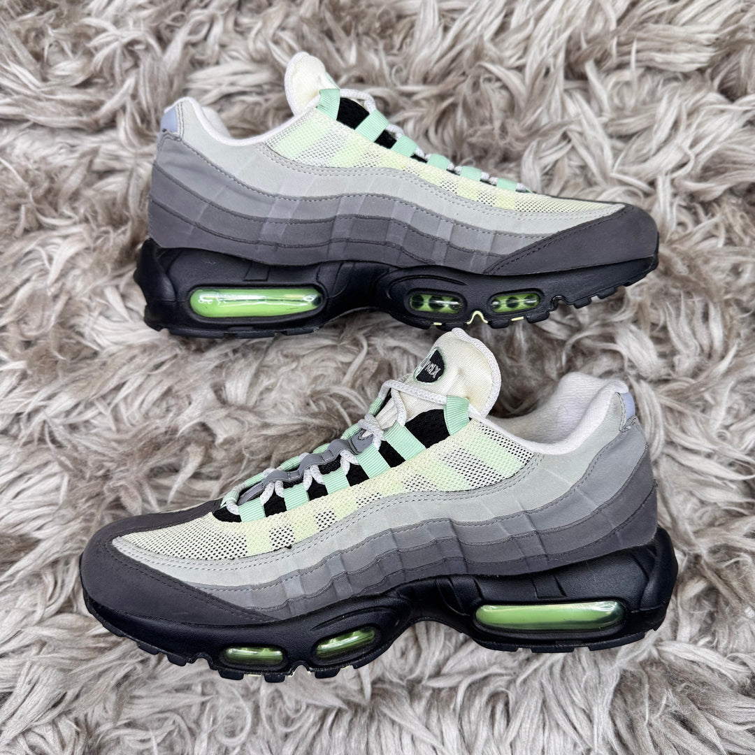 Nike air max 95 fresh mint 7.5UK