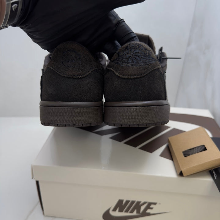 Jordan 1 Low Travis Scott Velvet 8UK