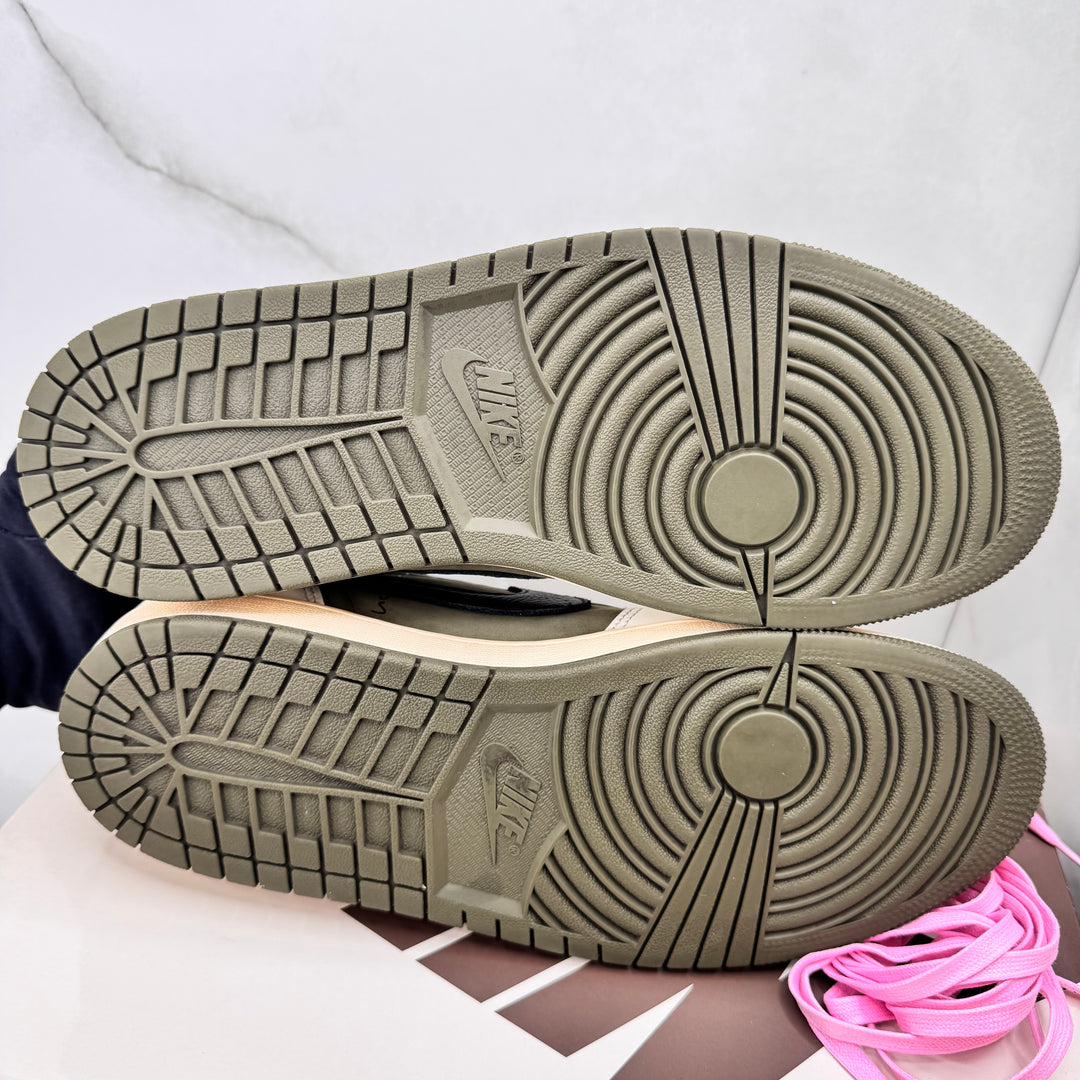 Jordan 1 Low Travis Scott Medium Olive 8.5UK