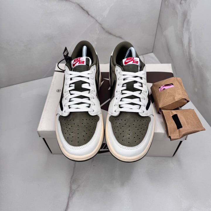 Jordan 1 Low Travis Scott Medium Olive 7.5UK