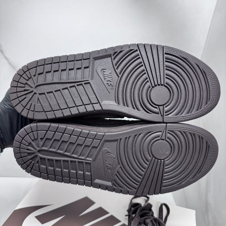 Jordan 1 Low Travis Scott Velvet 7UK