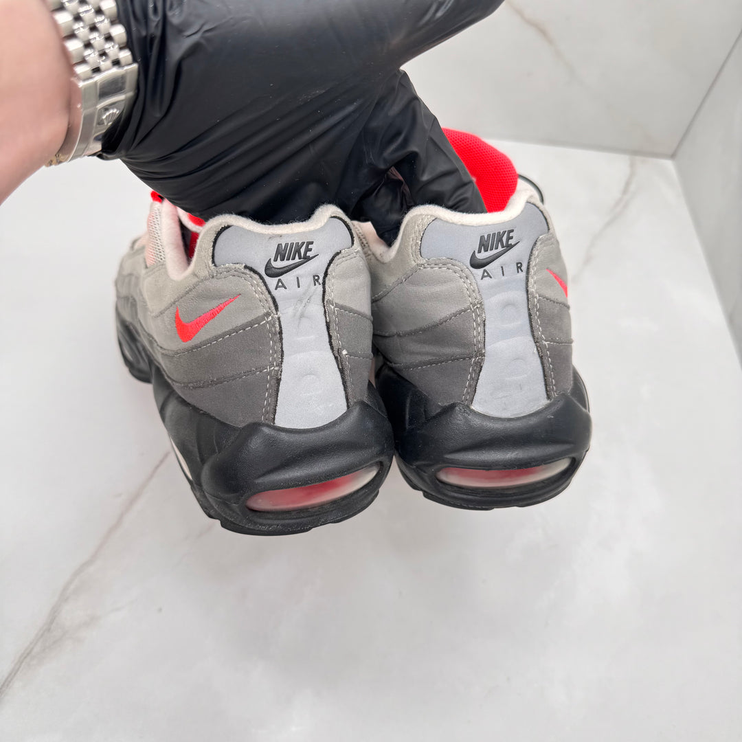 Nike Air Max 95 Solar Red 7.5UK