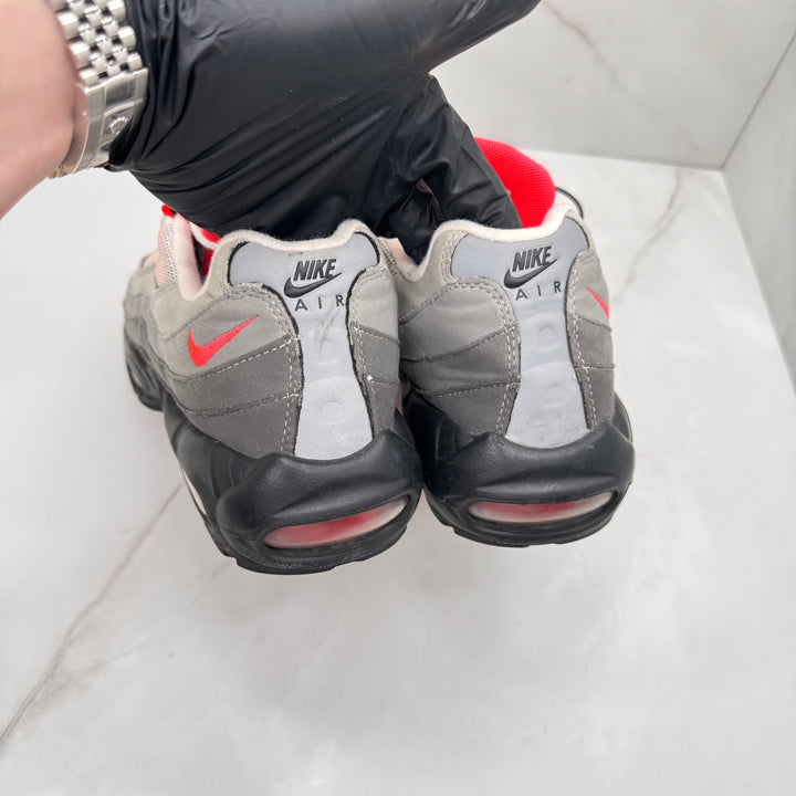 Nike Air Max 95 Solar Red 7.5UK