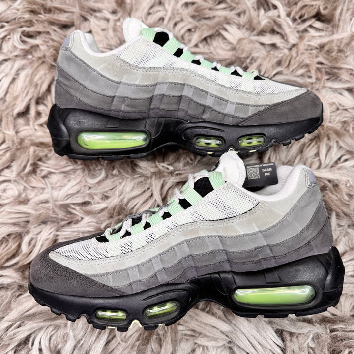Nike air max 95 fresh mint 5.5UK