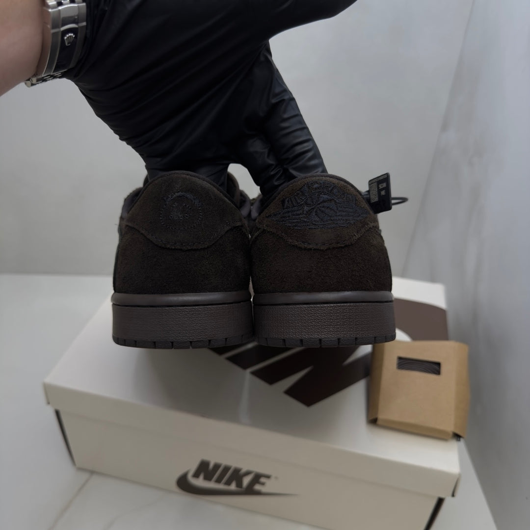 Jordan 1 Low Travis Scott Velvet 7UK