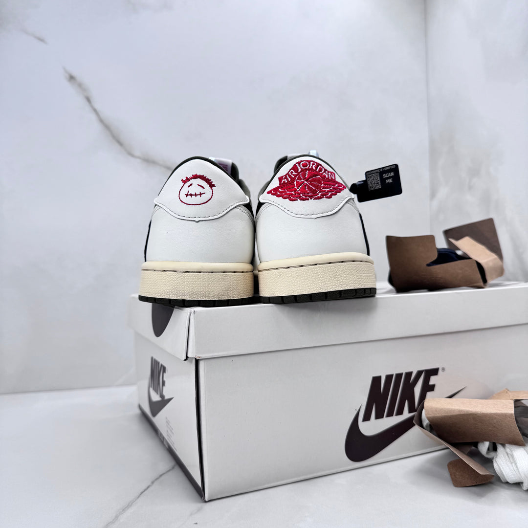 Jordan 1 Low Travis Scott Medium Olive 7.5UK