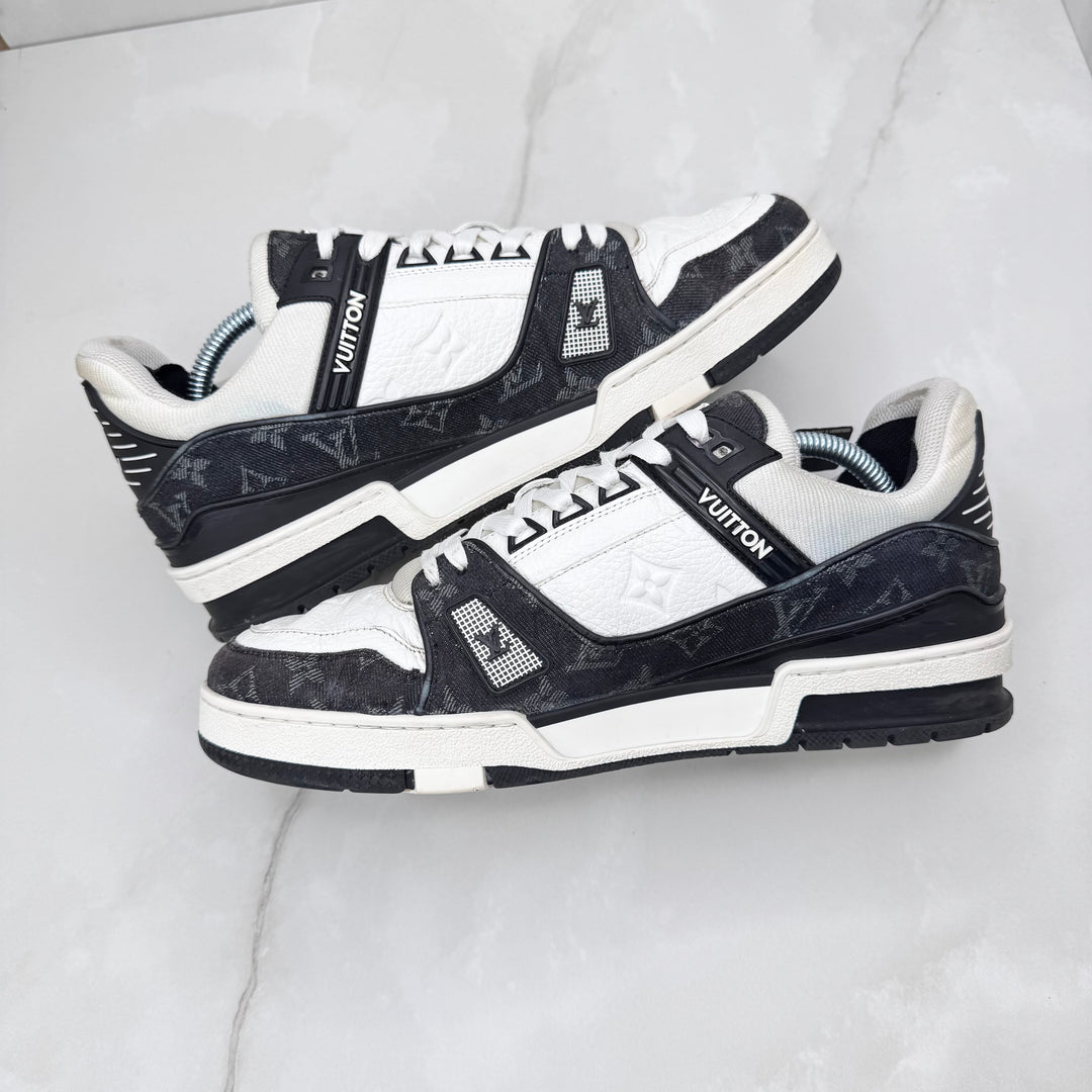 Louis Vuitton Trainers Black/White LV8