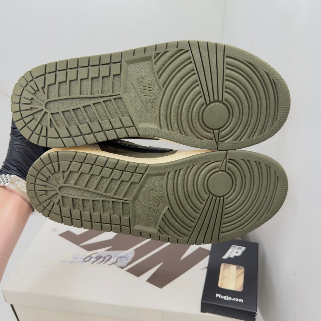 Jordan 1 Low Travis Scott Medium Olive 8UK