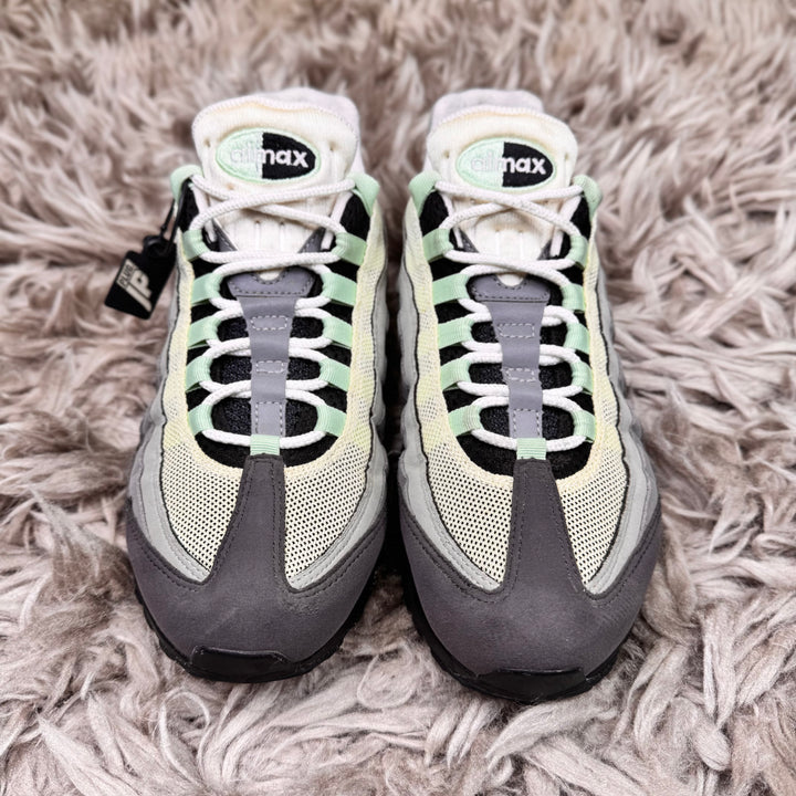 Nike air max 95 fresh mint 7.5UK