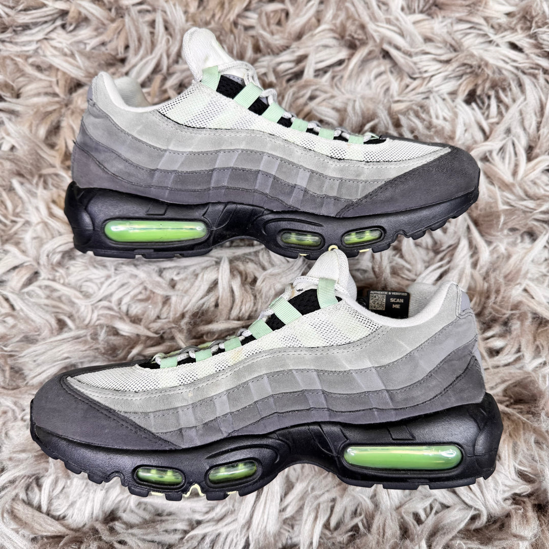 Nike air max 95 fresh mint 8.5UK
