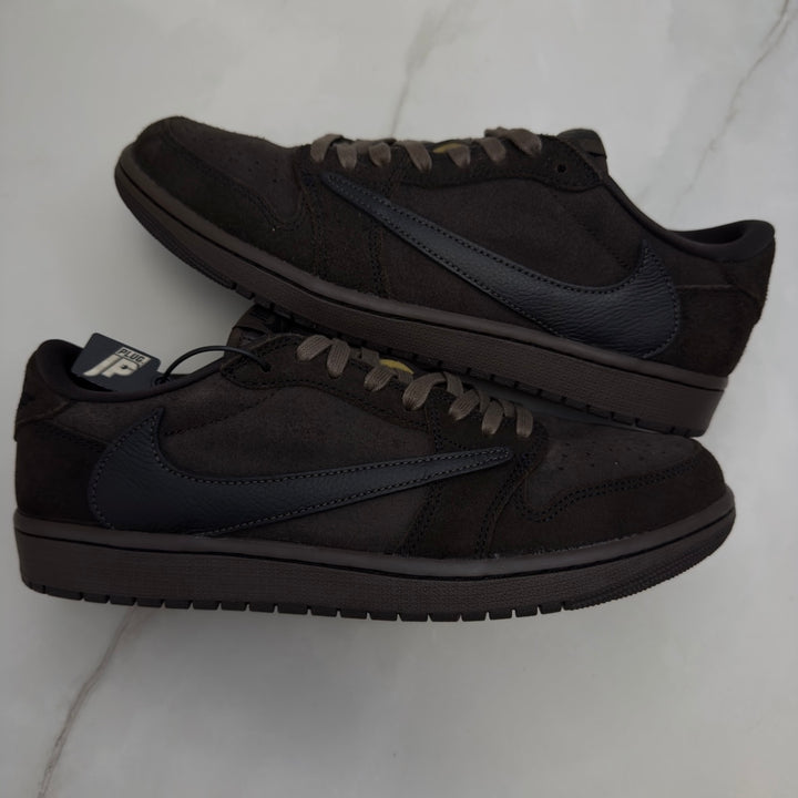 Jordan 1 Low Travis Scott Velvet 9.5UK