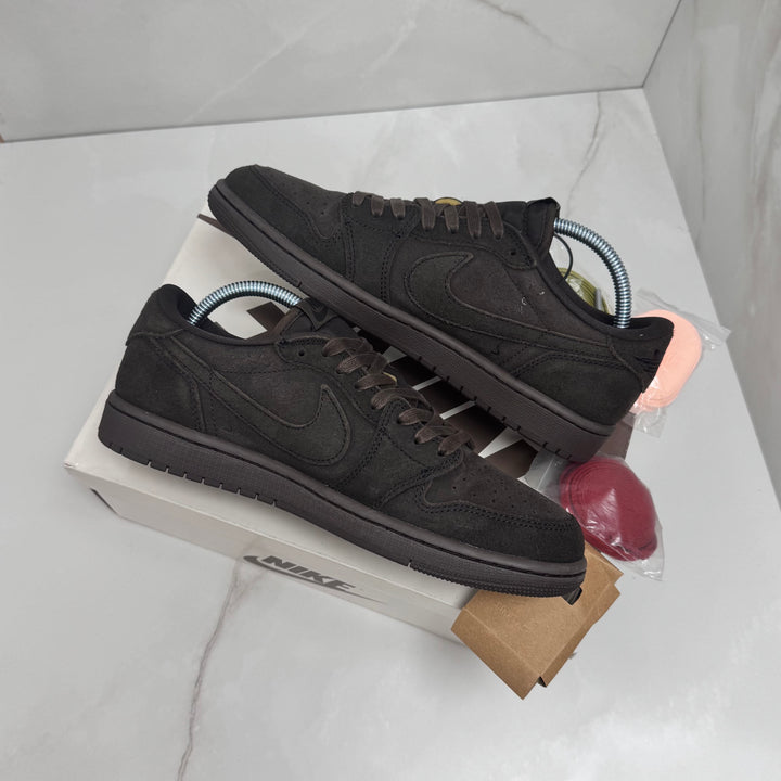 Jordan 1 Low Travis Scott Velvet 7UK