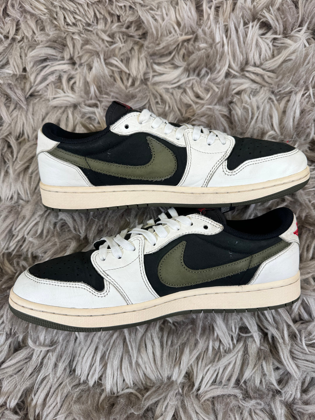 Jordan 1 low Travis Scott Olive 9UK