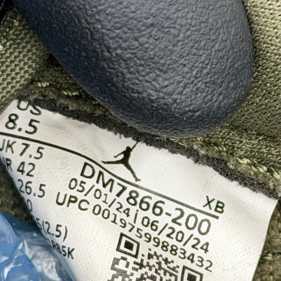 Jordan 1 Low Travis Scott Medium Olive 7.5UK