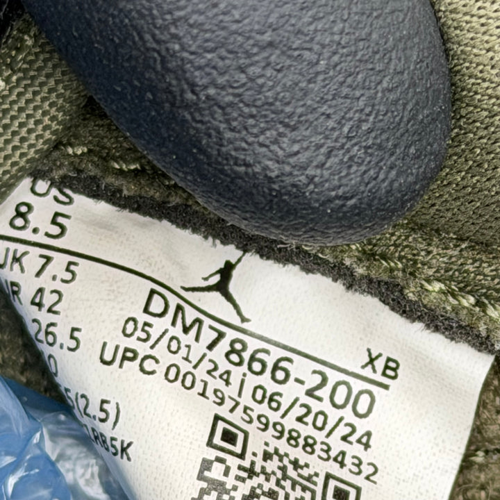 Jordan 1 Low Travis Scott Medium Olive 7.5UK