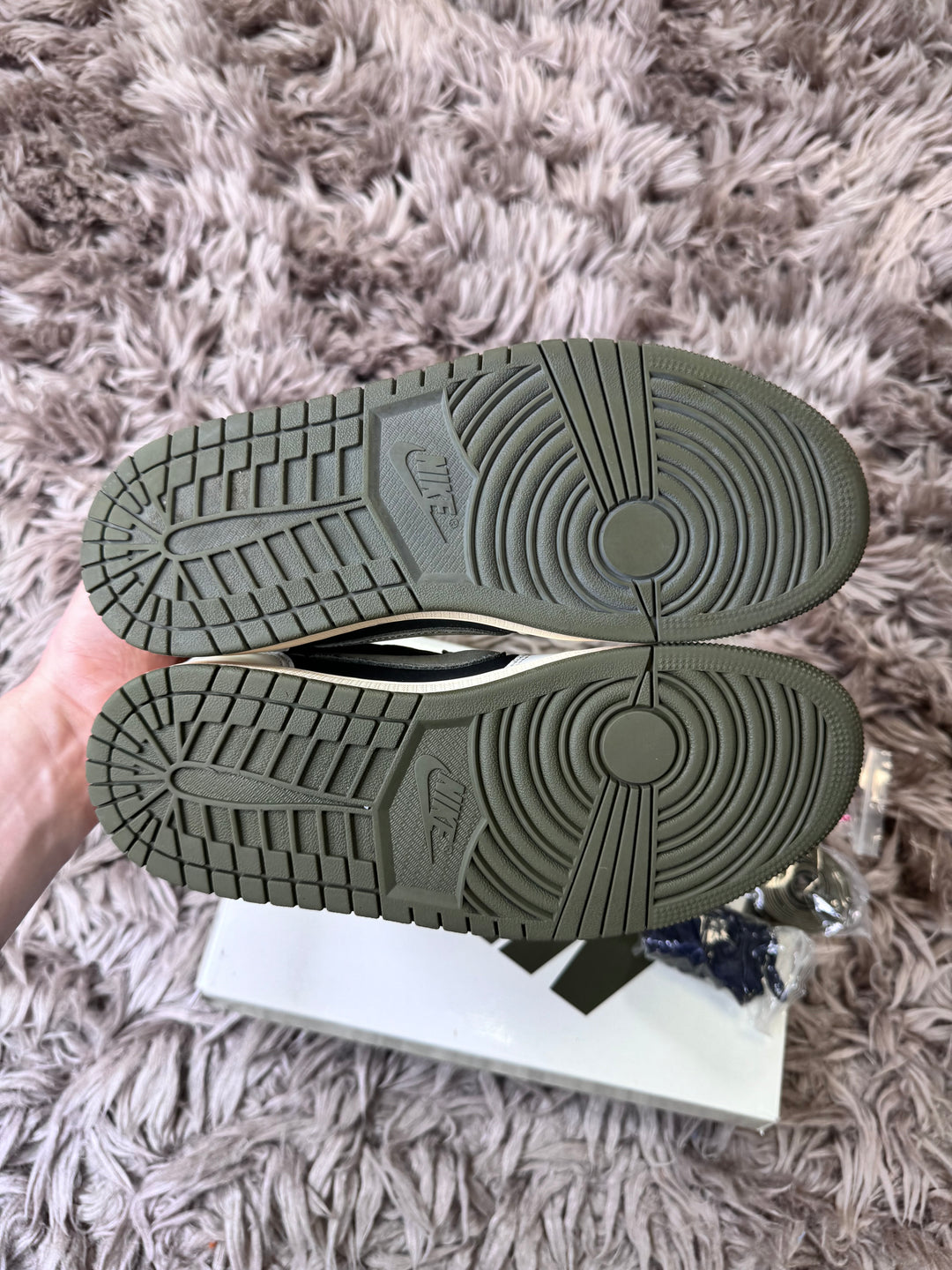 Jordan 1 low Travis Scott olive 7UK