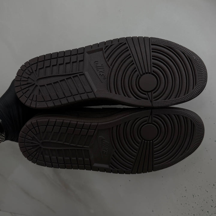 Jordan 1 Low Travis Scott Velvet Brown 8UK (2567)