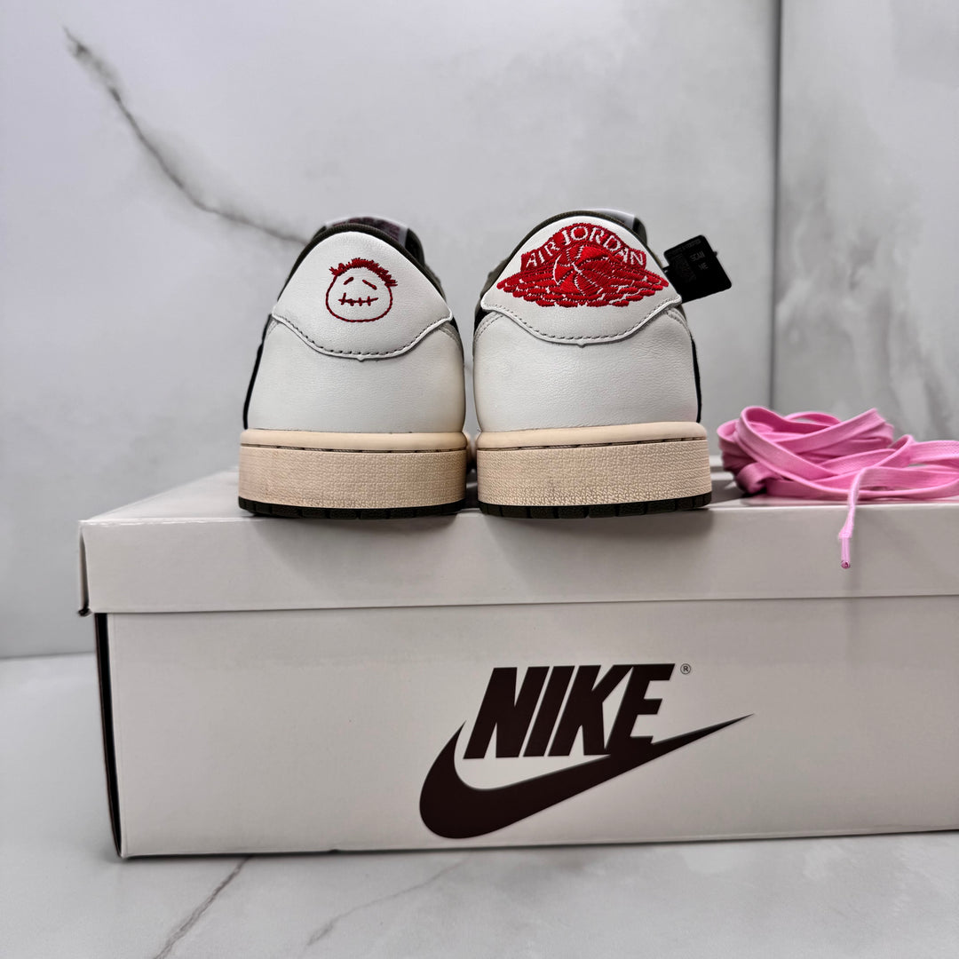 Jordan 1 Low Travis Scott Medium Olive 8.5UK