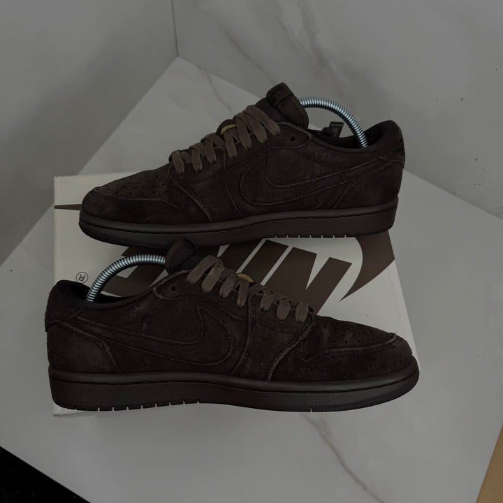 Jordan 1 Low Travis Scott Velvet Brown 7UK (2463)