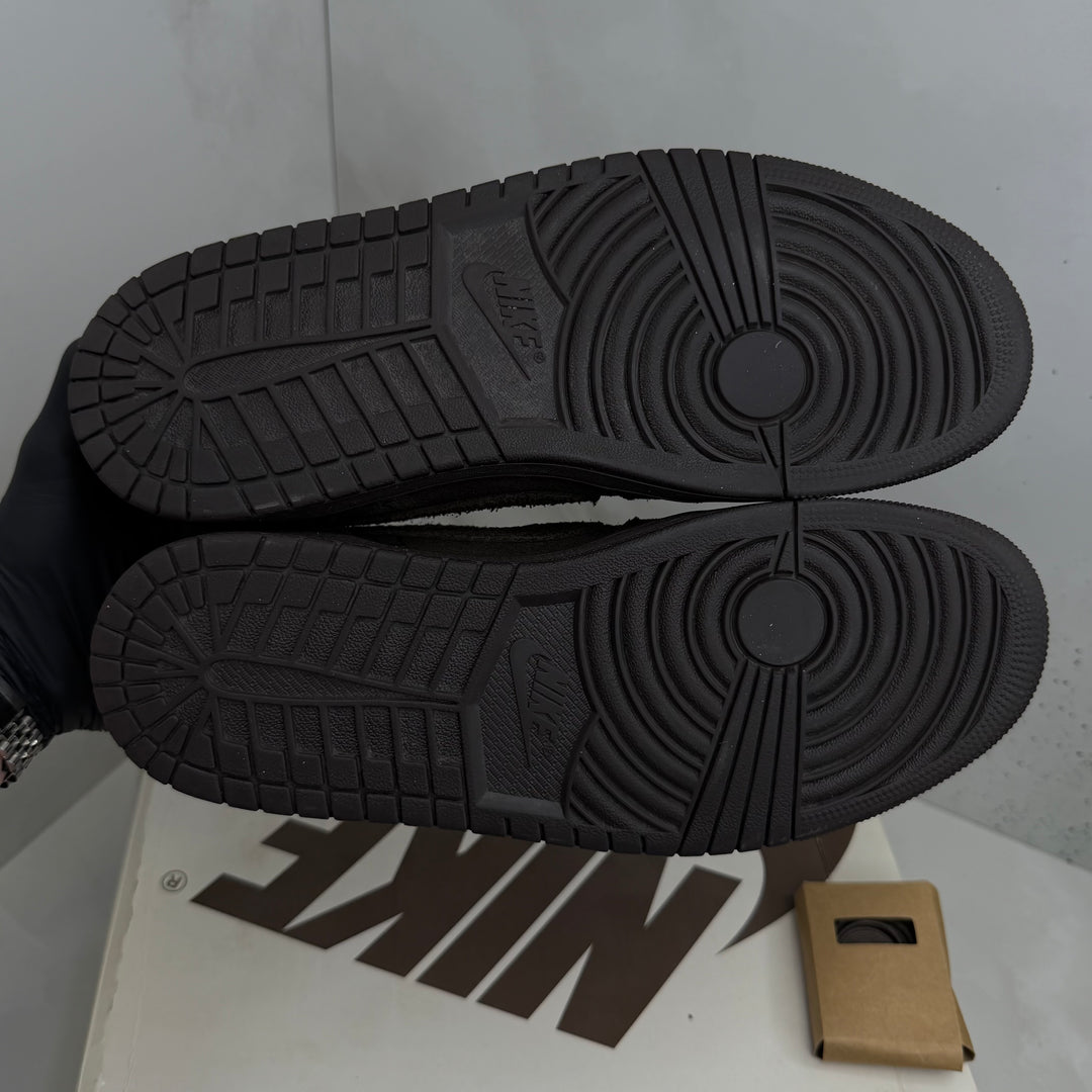Jordan 1 Low Travis Scott Velvet Brown 8UK (2464)