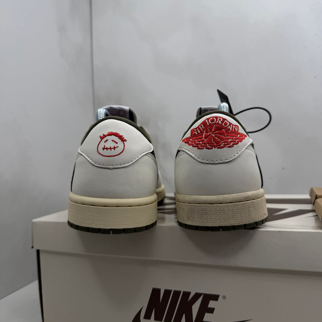 Jordan 1 Low Travis Scott Medium Olive 7UK (2495)