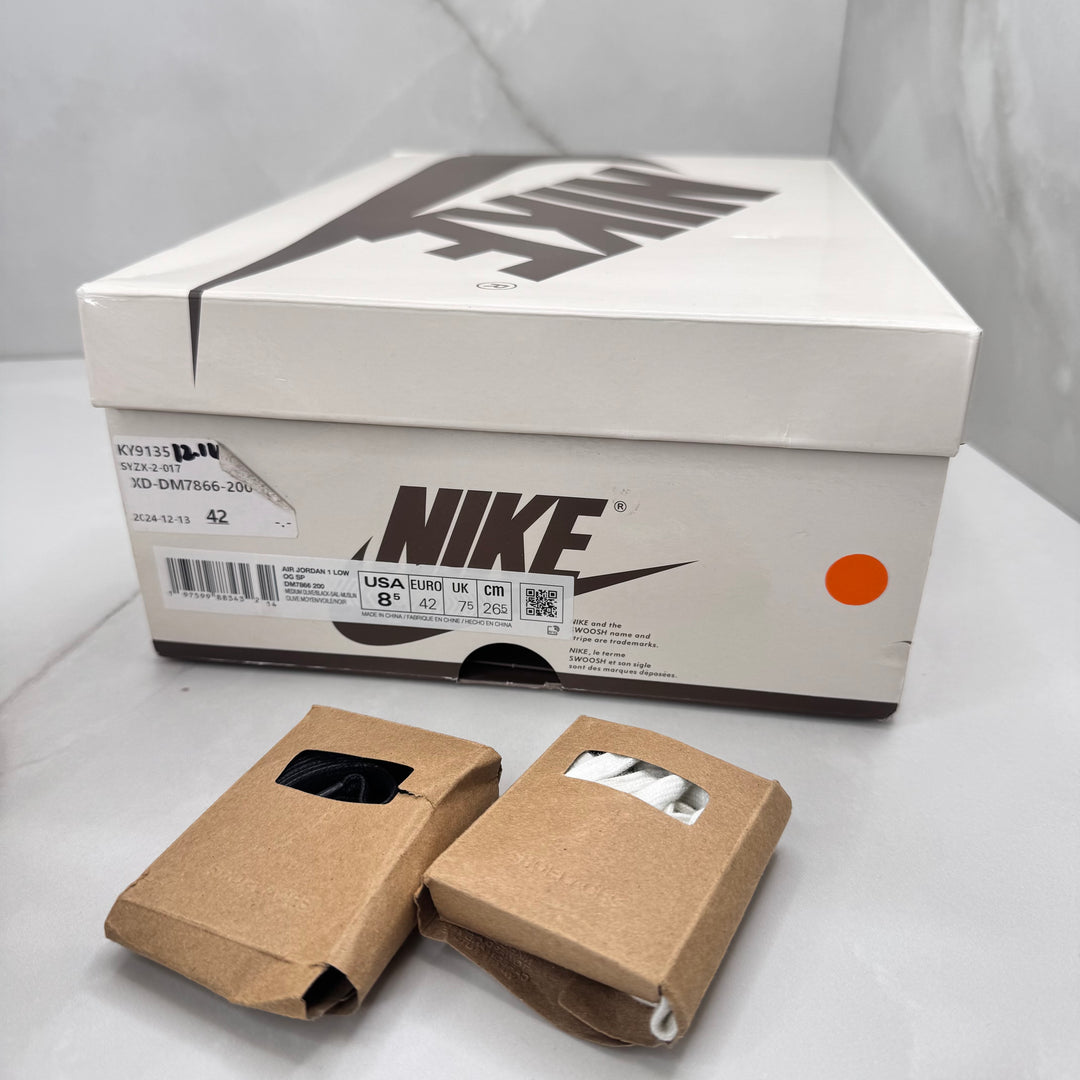 Jordan 1 Low Travis Scott Medium Olive 7.5UK