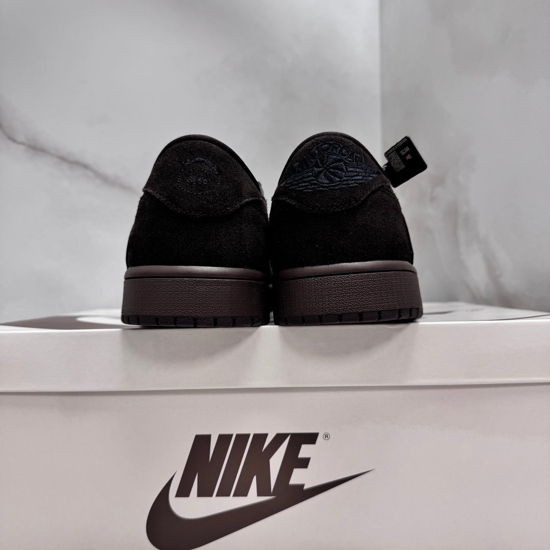 Jordan 1 Low Travis Scott Velvet 8.5UK