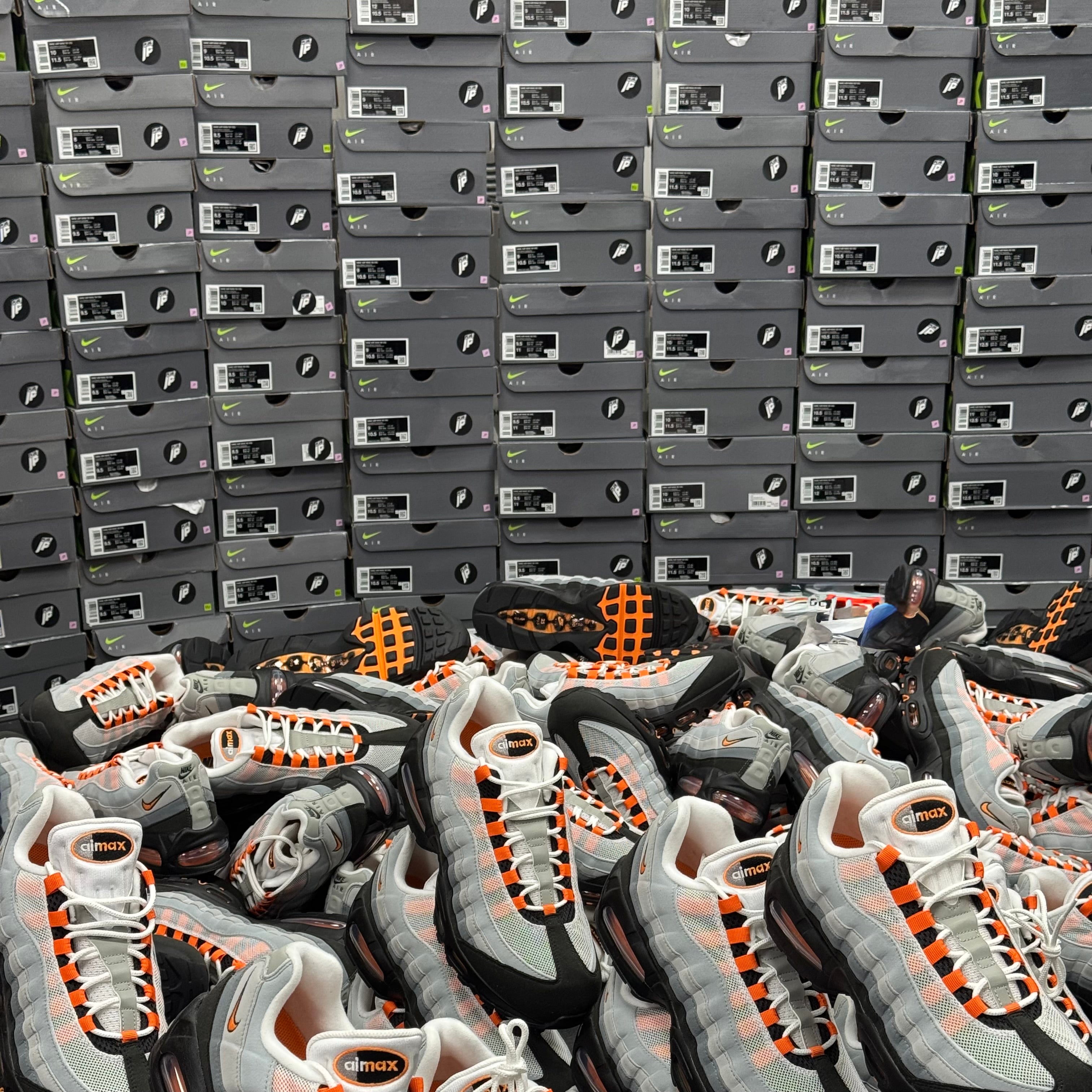 アケミン Nike Air Max 95 Mandarin 2025 – Plug JP