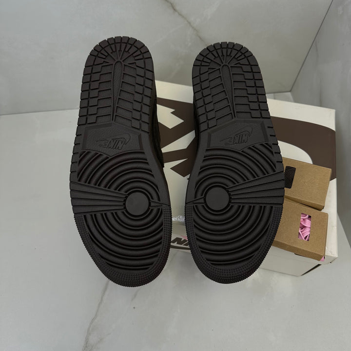 Jordan 1 Low Travis Scott Velvet Brown (Brand New) 9.5UK