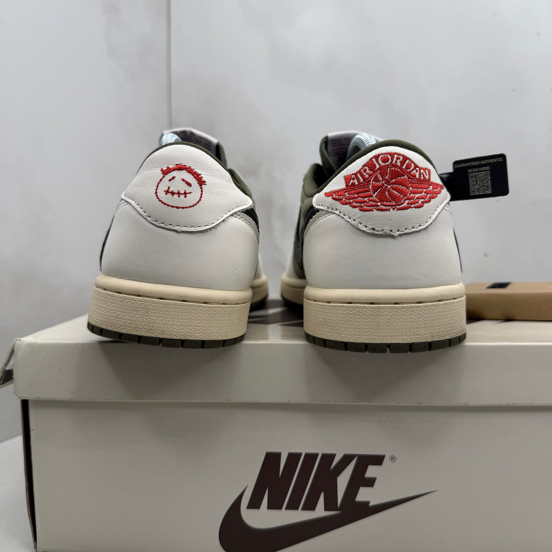 Jordan 1 Low Travis Scott Medium Olive 7.5UK (2493)