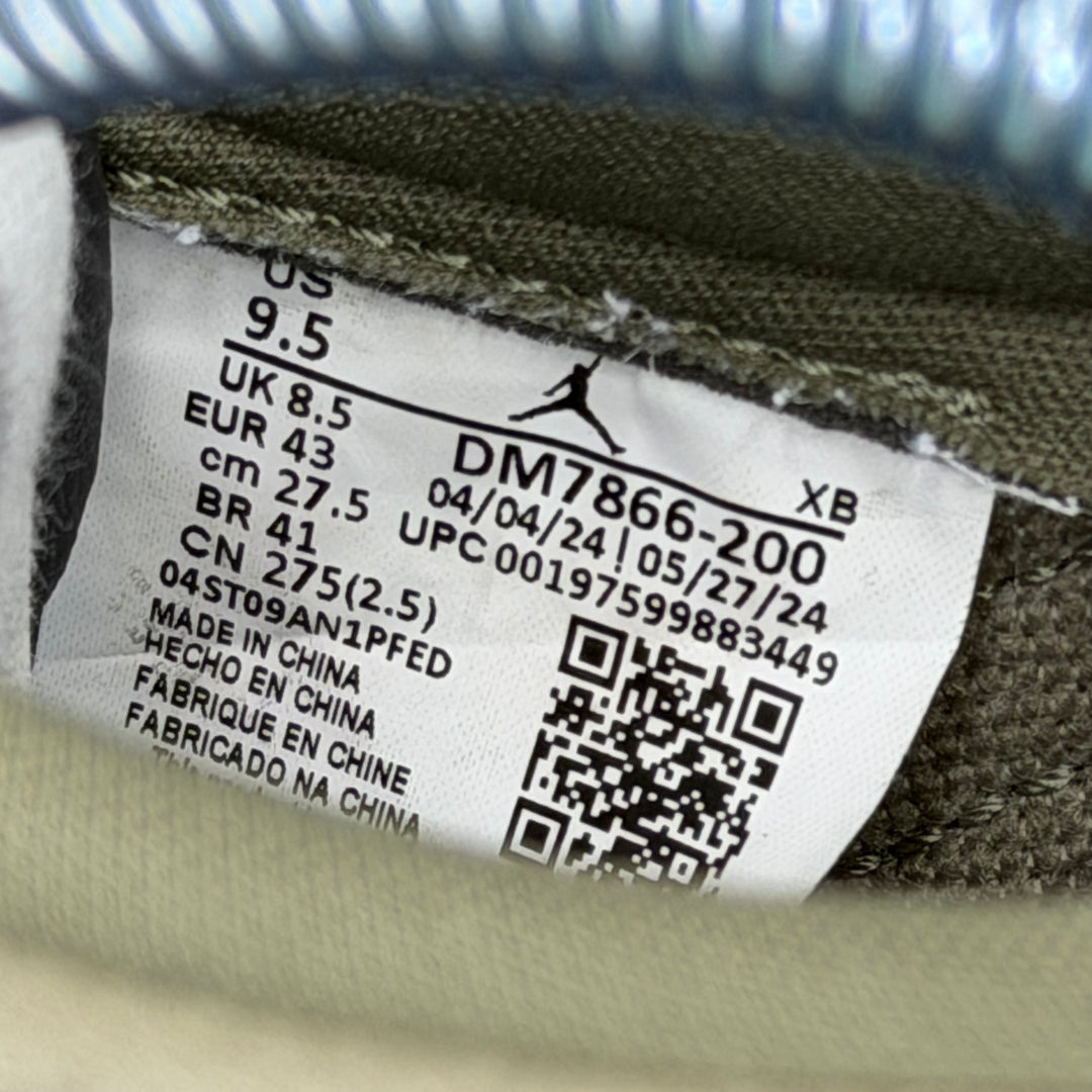 Jordan 1 Low Travis Scott Medium Olive 8.5UK (2491)