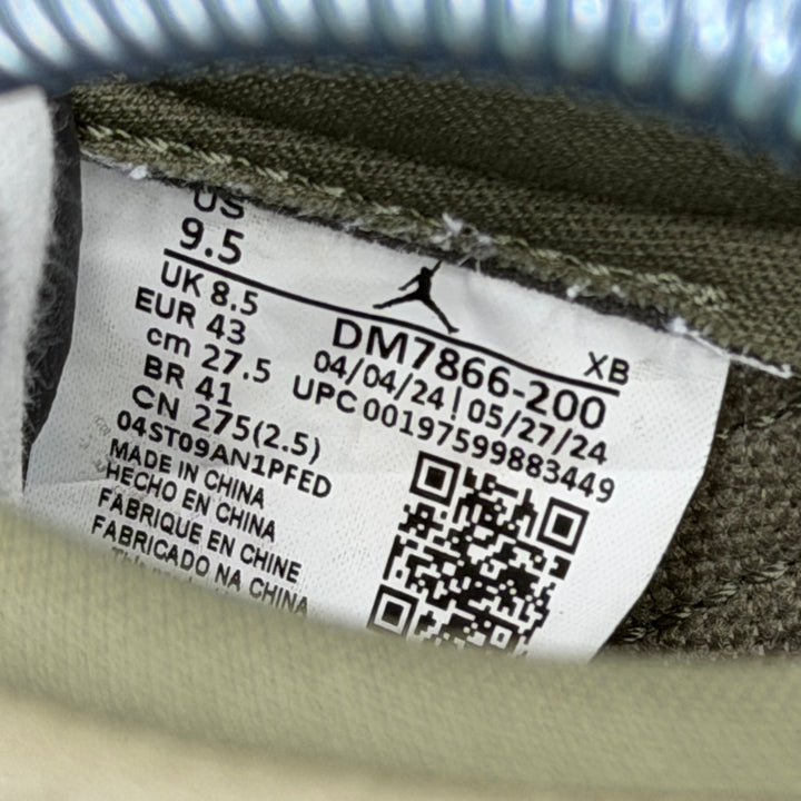 Jordan 1 Low Travis Scott Medium Olive 8.5UK (2491)