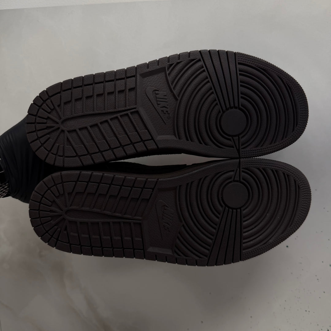 Jordan 1 Low Travis Scott Velvet Brown 7UK (2467)