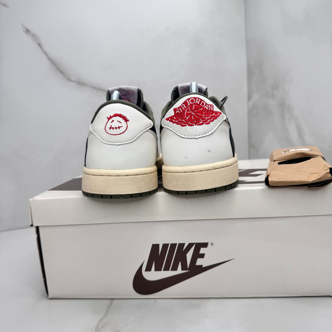 Jordan 1 Low Travis Scott Medium Olive 7.5UK