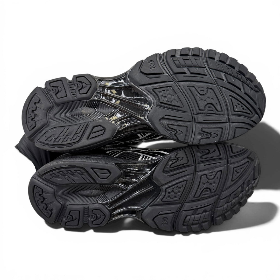 ASICS Gel-Kayano 14 9.5UK  (2380)