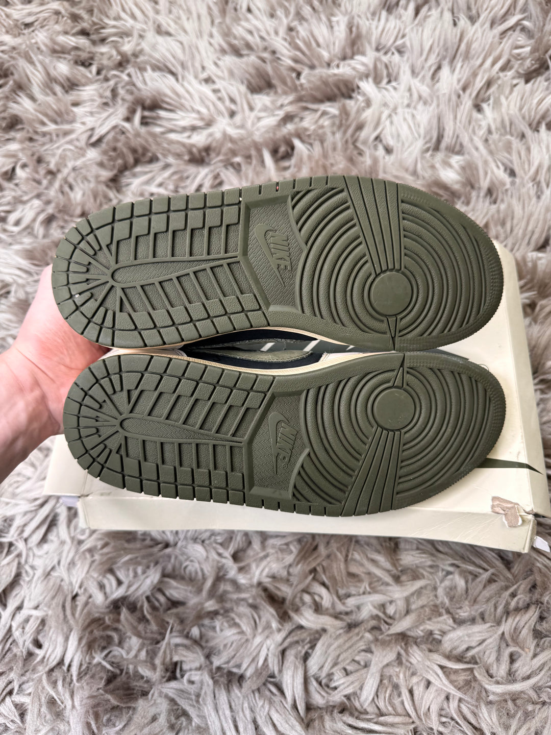 Jordan 1 low Travis Scott olive 8UK