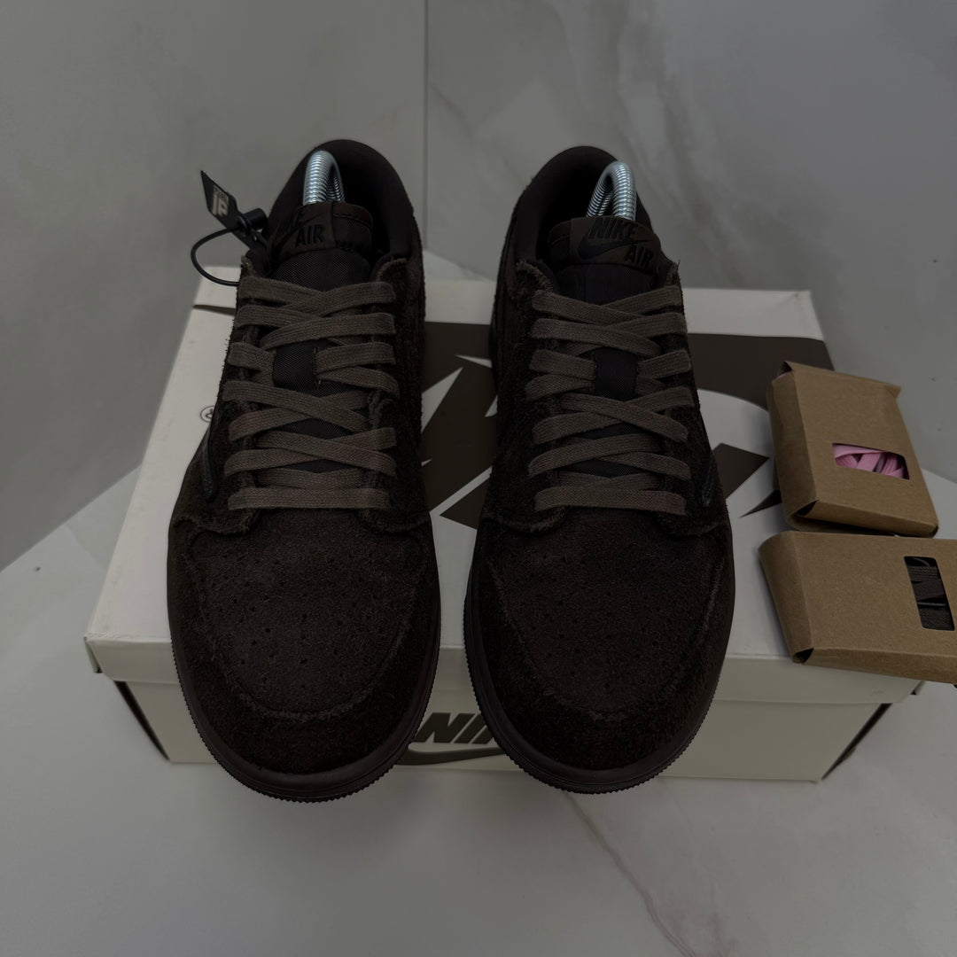 Jordan 1 Low Travis Scott Velvet Brown 7UK (2468)