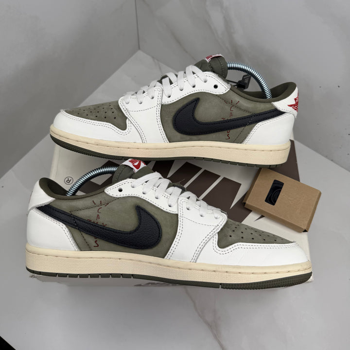 Jordan 1 Low Travis Scott Medium Olive 7.5UK (2493)